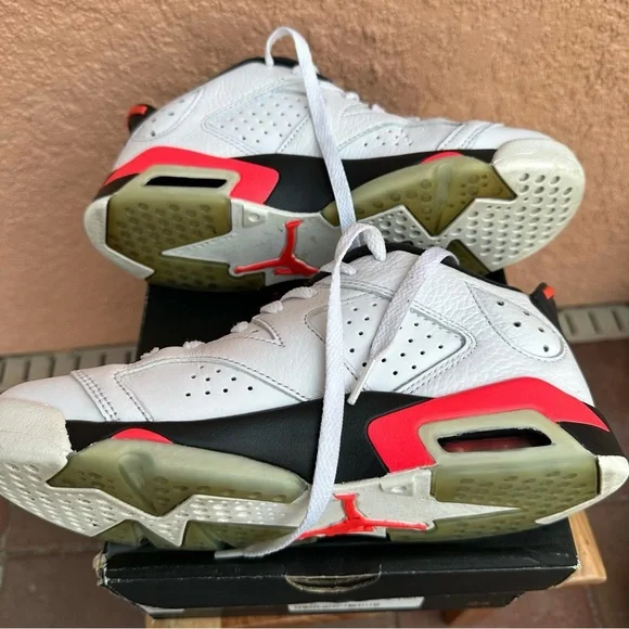 Air Jordan 6 Grade School 6Y White/Black - Picture 4 of 6